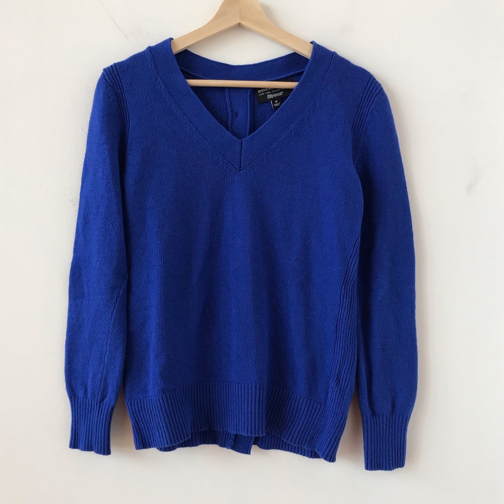 Banana Republic Filpucci back button sweater